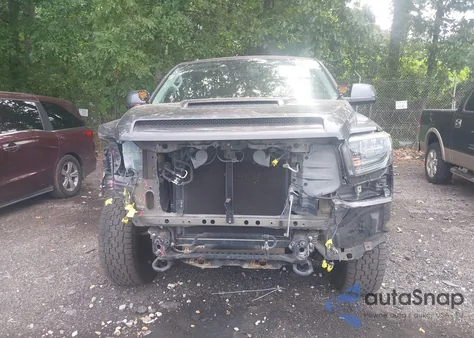 2018 Toyota Tundra Sr5 Plus 5.7L V8 from USA, damaged, VIN 5TFDY5F13JX773738